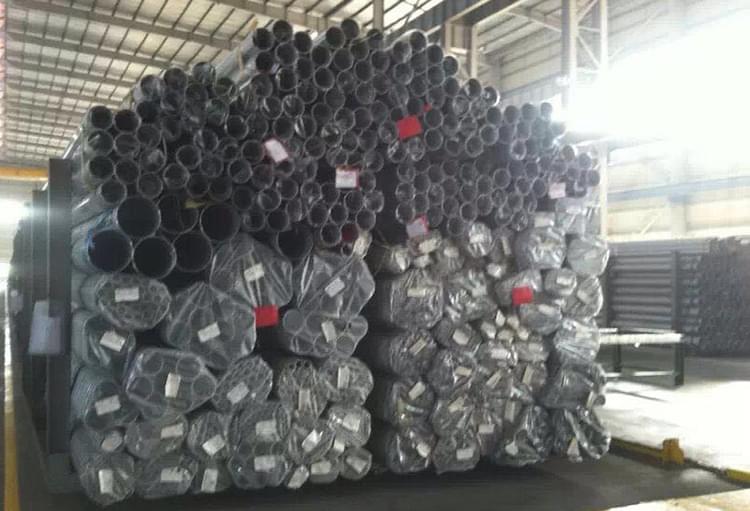 永穗不銹鋼圓管已包裝，待發(fā)貨倉庫