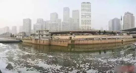 看看您家用的水管，是不銹鋼水管太貴，還是家人的健康不值得投資？